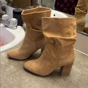 CCOCCI Tan Suede Ankle Boots. Like new condition. 3.5 inch heel